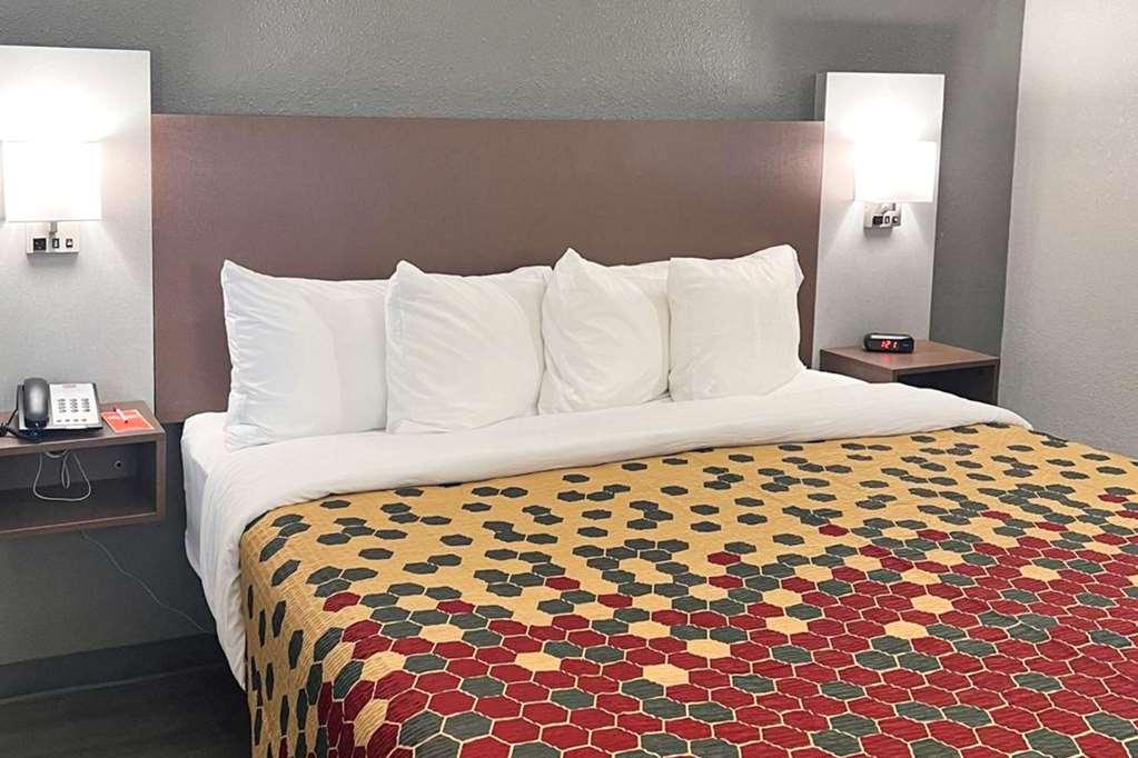 Econo Lodge Портидж Стая снимка